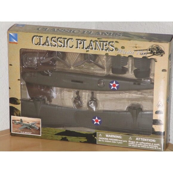 New Ray B-25 Mitchell Bomber Green Decals Model Airplane Set Brand New in Box - Picture 1 of 2